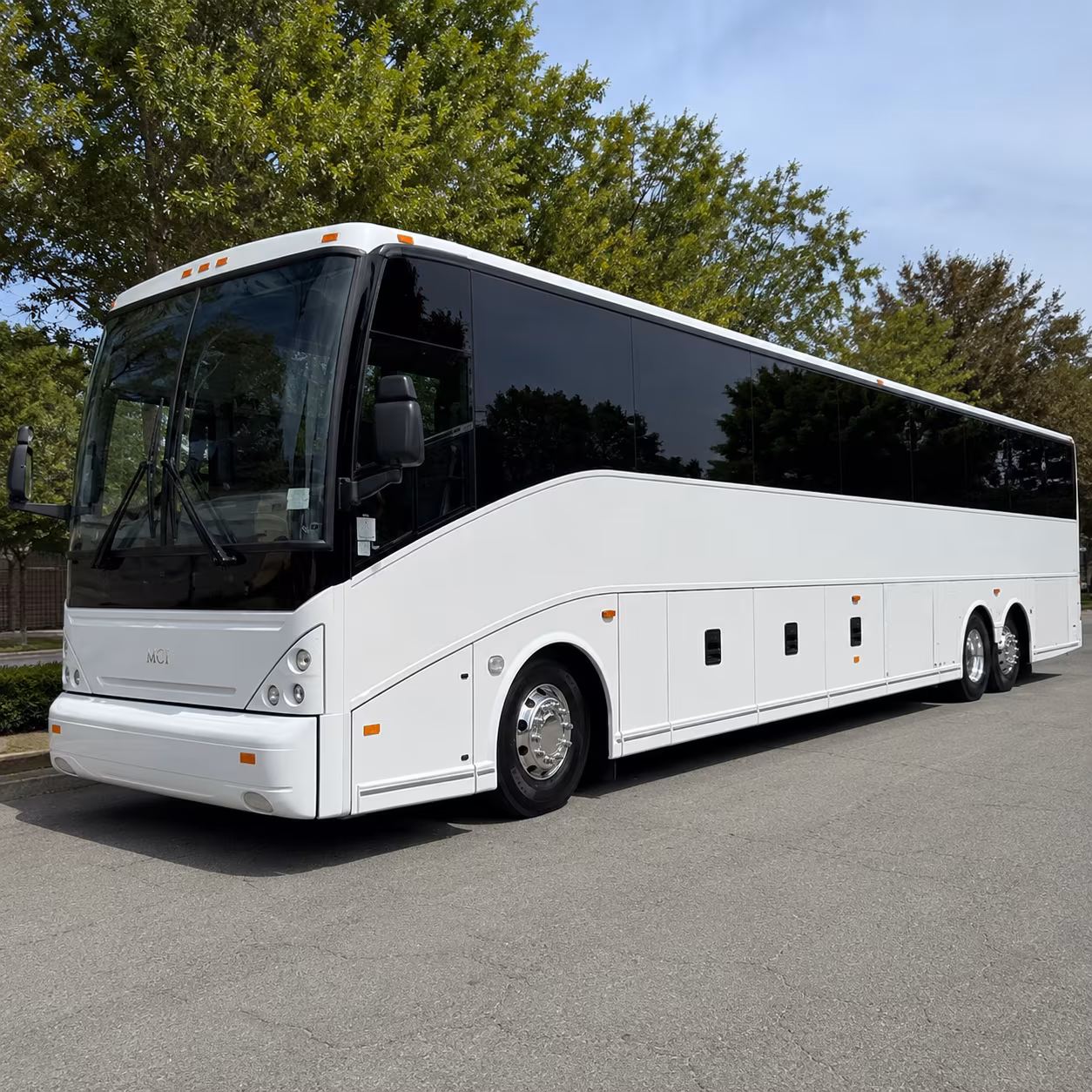 shuttle buses between asheville regional airport and downtown hotels